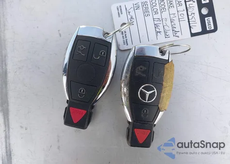 2011 Mercedes-Benz E 350 z USA, uszkodzony, nr VIN WDDHF5GBXBA403802